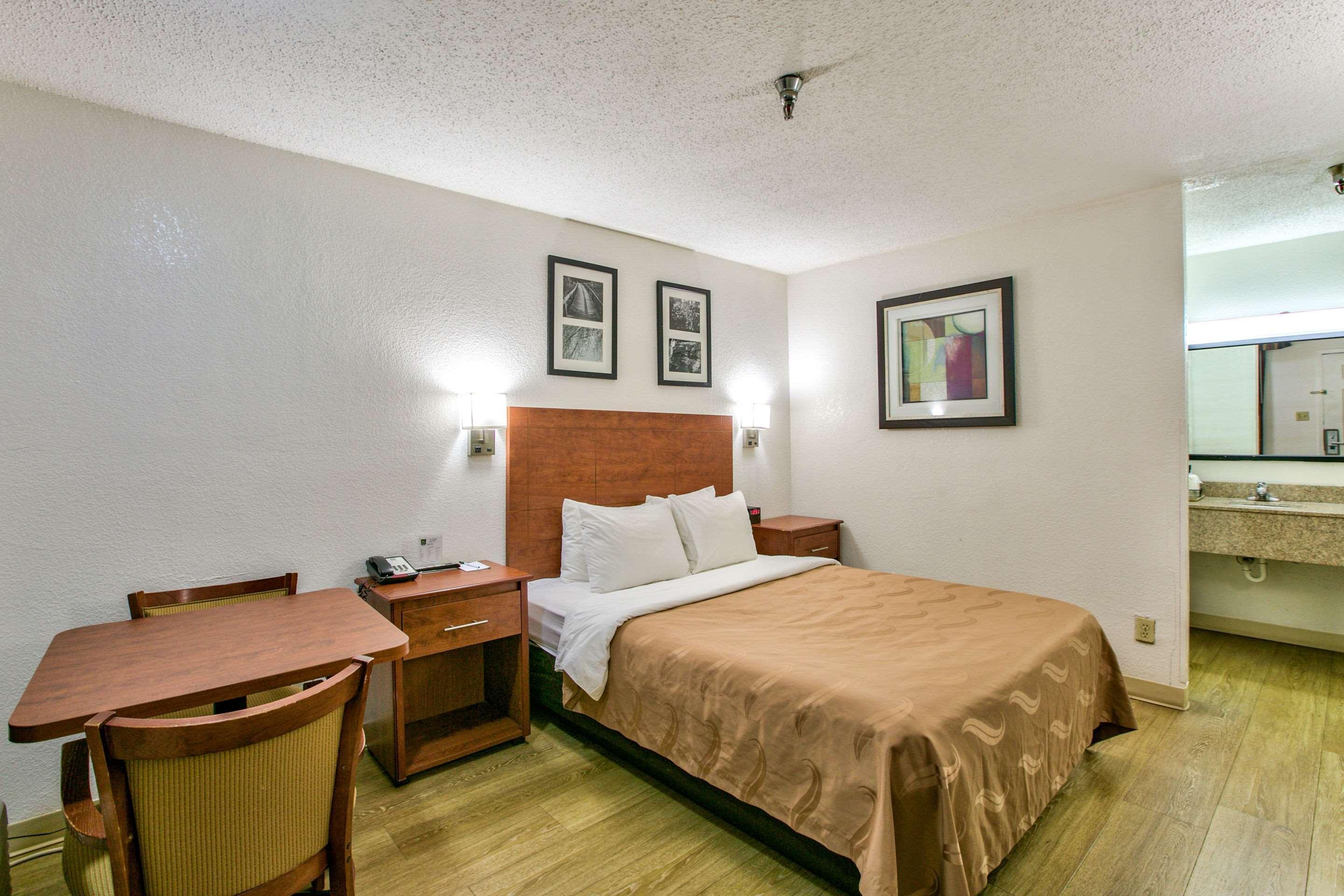 Quality Inn Tallahassee Near University Екстер'єр фото