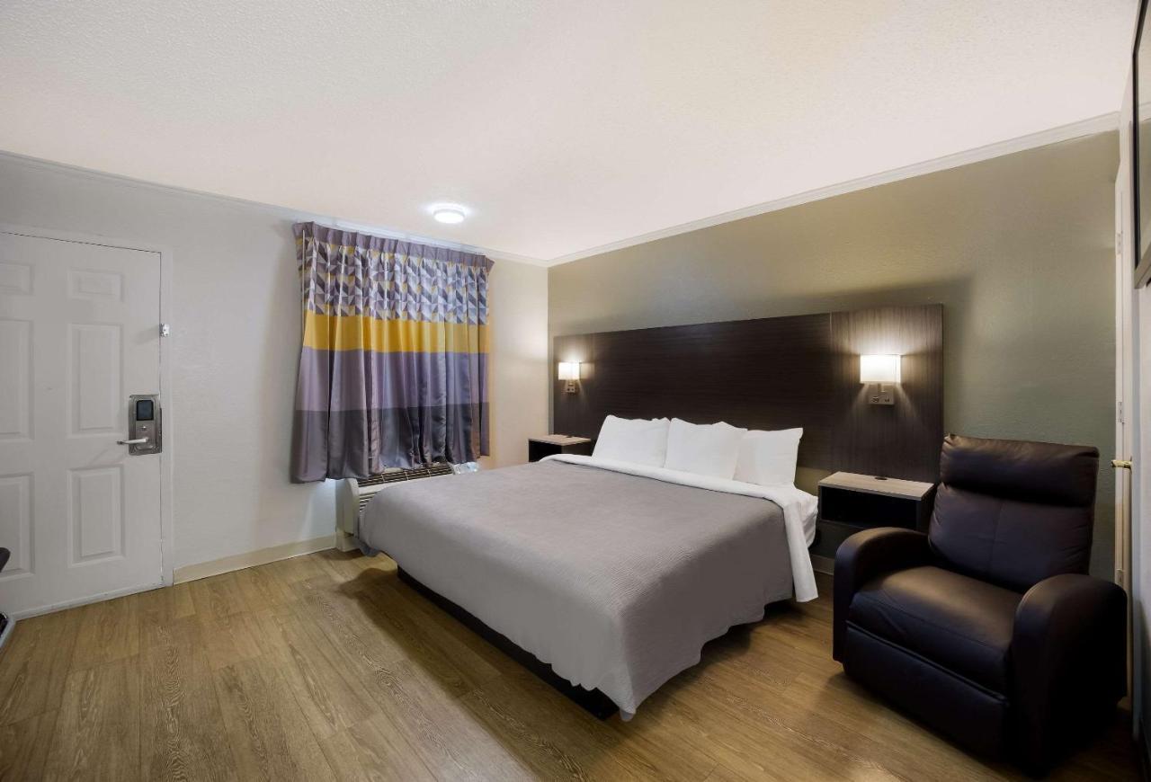 Quality Inn Tallahassee Near University Екстер'єр фото