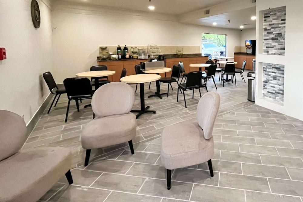 Quality Inn Tallahassee Near University Екстер'єр фото