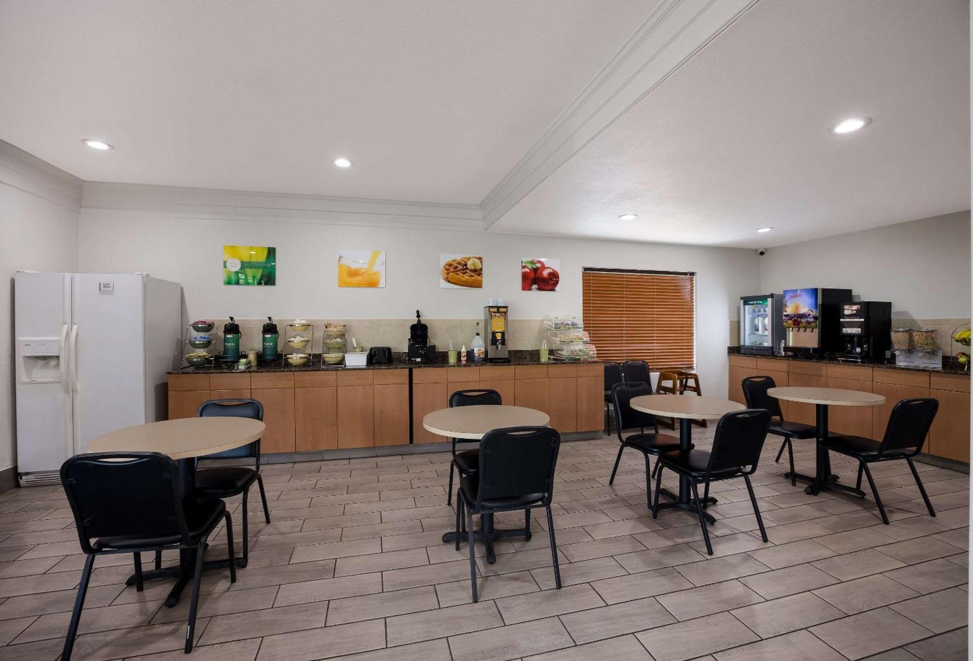 Quality Inn Tallahassee Near University Екстер'єр фото
