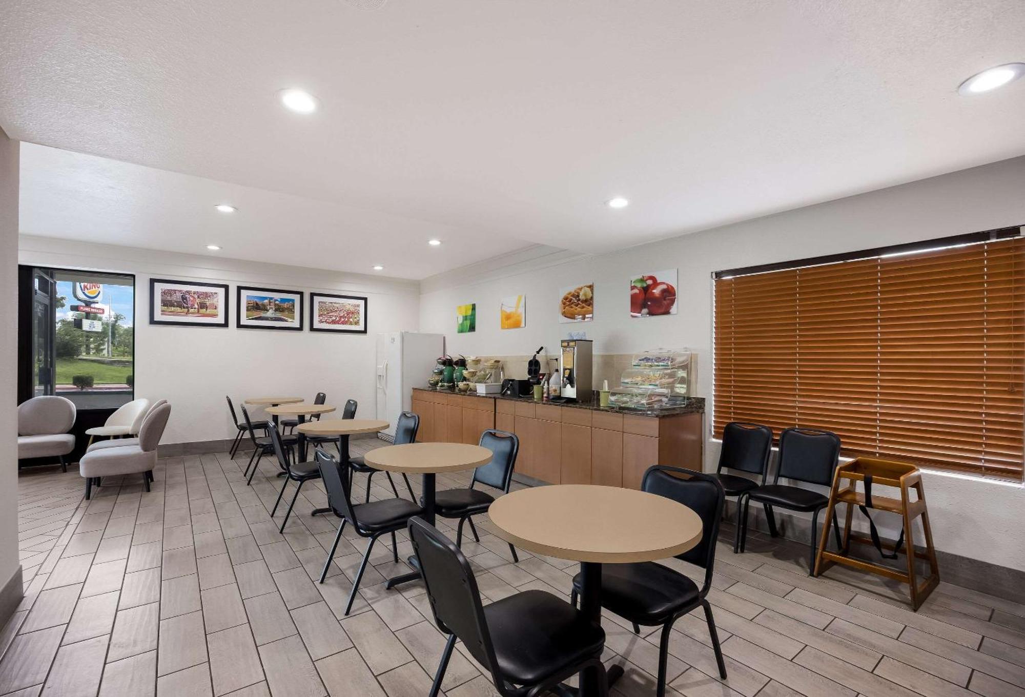 Quality Inn Tallahassee Near University Екстер'єр фото