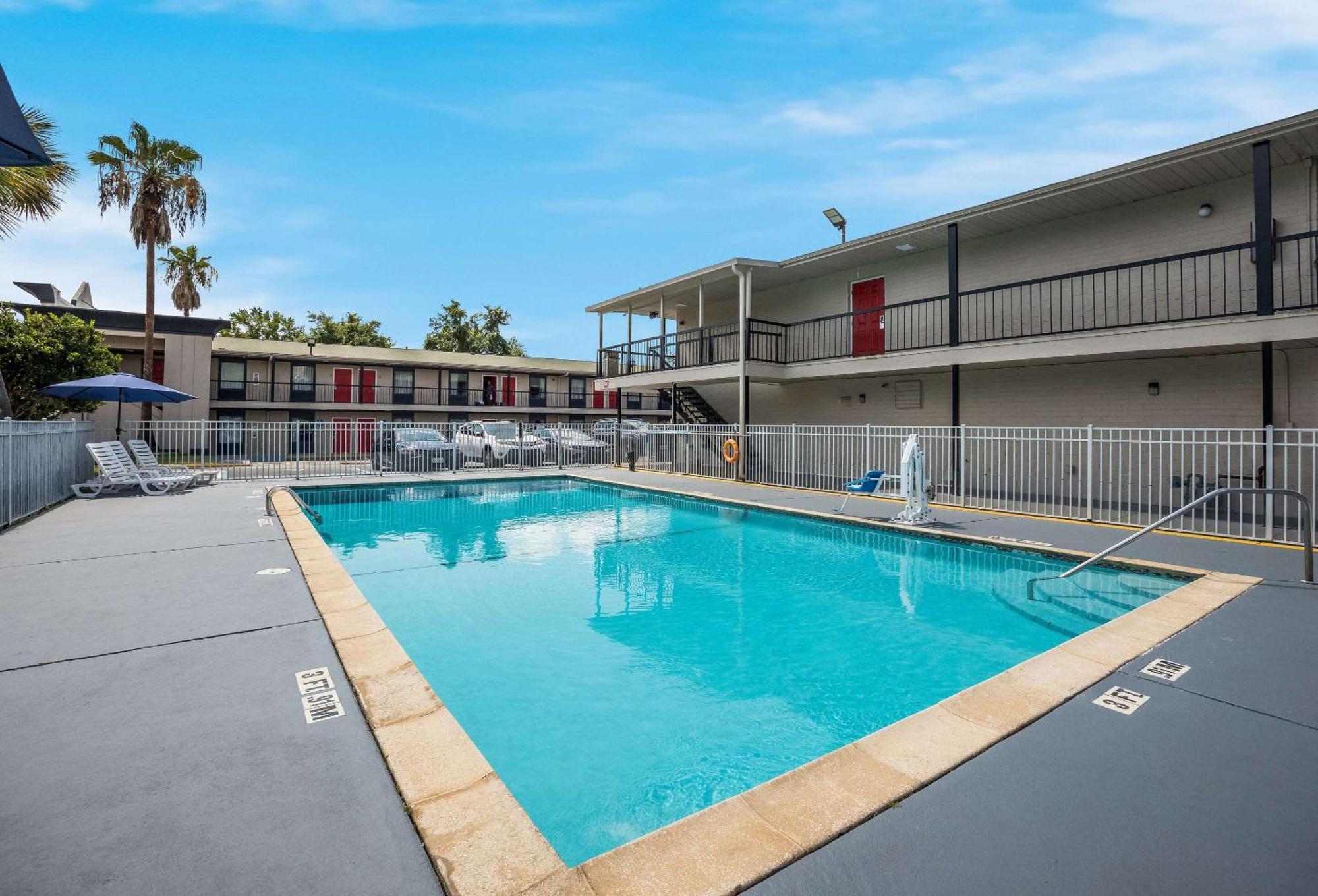 Quality Inn Tallahassee Near University Екстер'єр фото